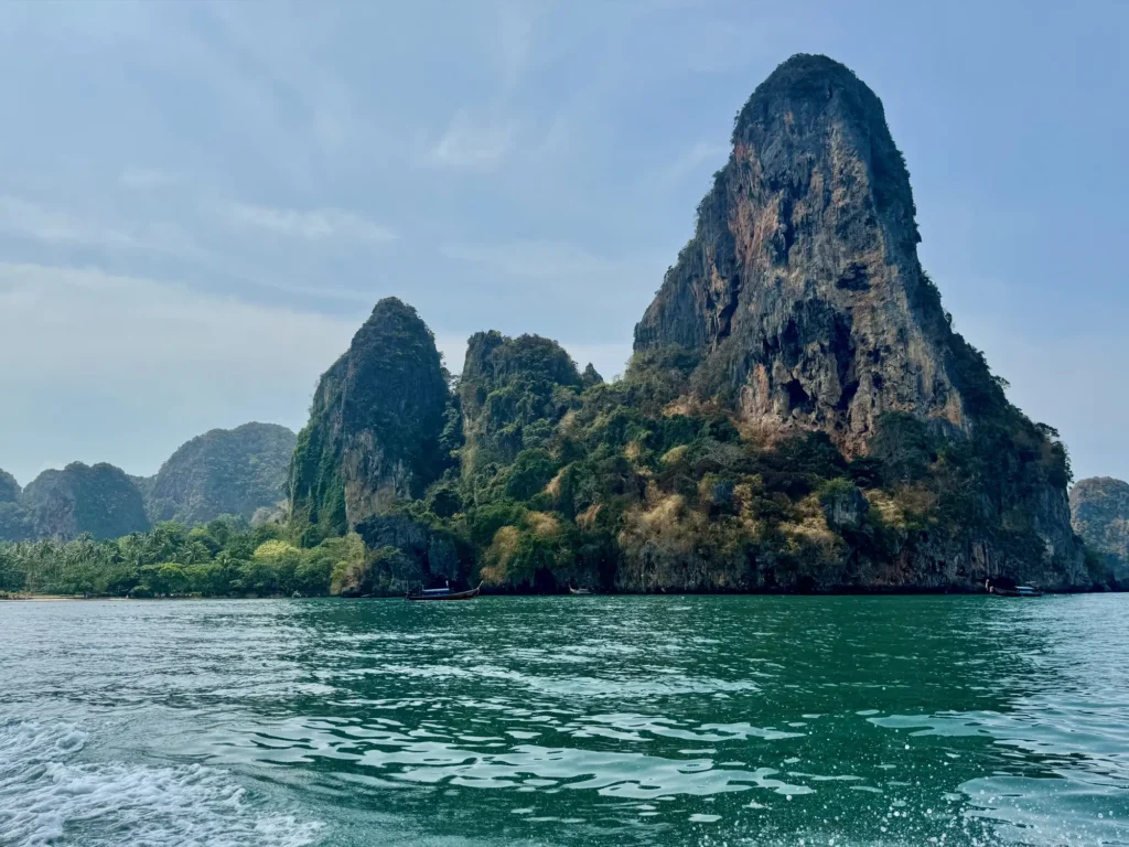 Railay dal mare, aprile 2024