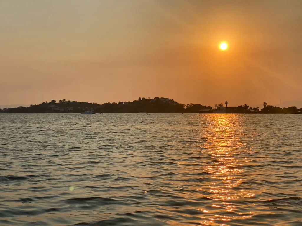 Il tramonto sul mare a Fethiye. Agosto 2022.
