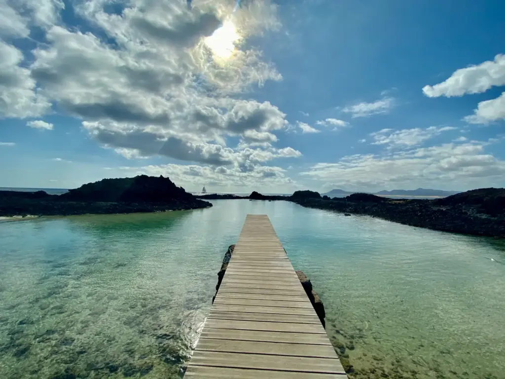 Il pontile di El Puertito, sull'isola di Lobos, dicembre 2019