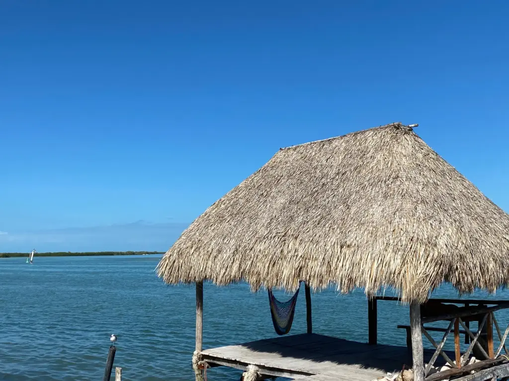 Una palapa sulla laguna di Río Lagartos, novembre 2021